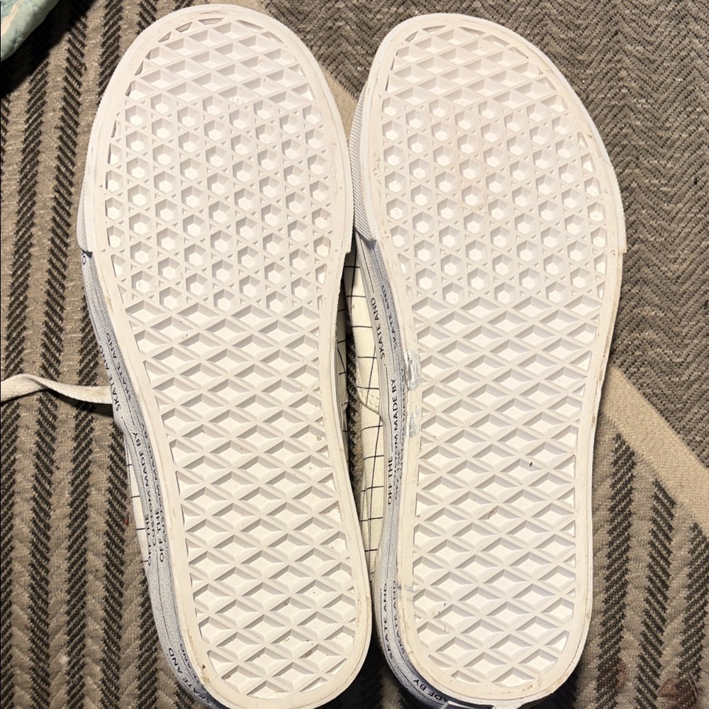 NWOB Vans Customizable White Grid Pattern Sneakers - image 5